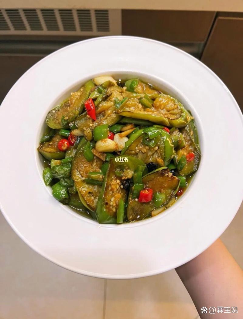 来源于网络 每次去吃湖南菜必点的一道菜,太好吃了,家常